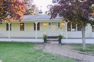 950 N Court St, Au Gres, MI 48703 - photo 3