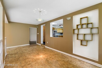 8721 Ricardo Ln, Jacksonville, FL 32216 - photo 4