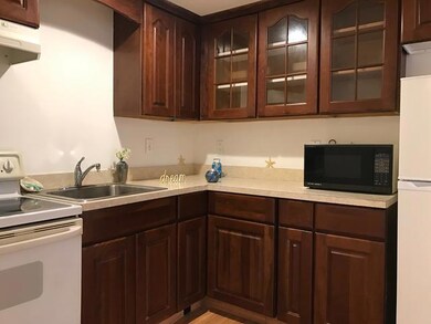 Fully applianced kitchen