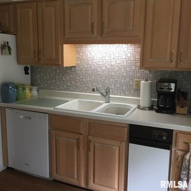 3620 38th St unit 7, Rock Island, IL 61201 - photo 6