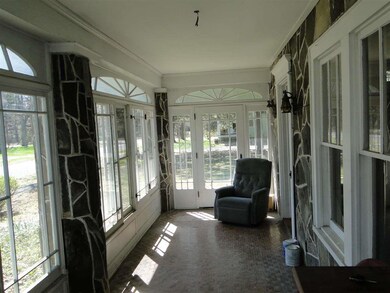 19 Lincoln Ave, Delmar, NY 12054 - photo 4