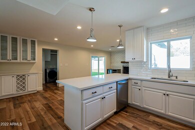 1540 E El Camino Dr, Phoenix, AZ 85020 - photo 5