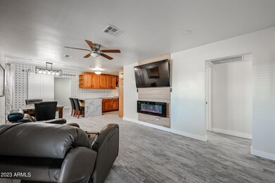 4411 W Crittenden Ln, Phoenix, AZ 85031 - photo 2