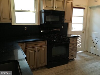 449 S Andrews Ave, Glenolden, PA 19036 - photo 7