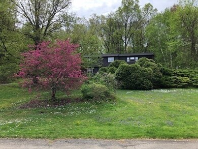 16 Stagecoach Rd, Amherst, MA 01002 - photo 3