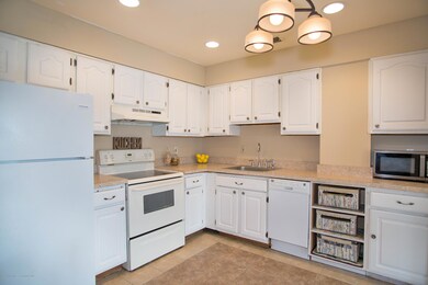 _RMJ3727 kitchen