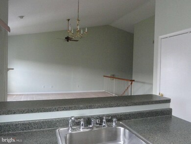 12951C Grays Pointe Rd unit C, Fairfax, VA 22033 - photo 7