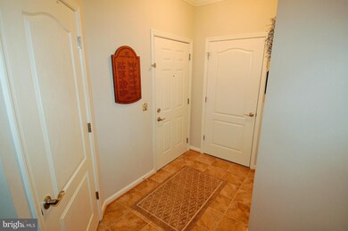 8609 Wintergreen Ct unit 203, Odenton, MD 21113 - photo 3
