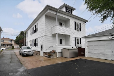 61 Warwick St, Woonsocket, RI 02895 - photo 3