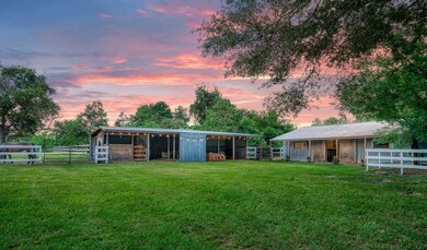 1402 Baker Dr, Tomball, TX 77375 - photo 2