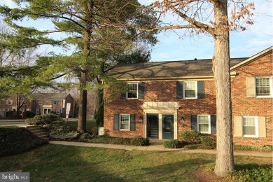 8402 Forrester Blvd unit 558, Springfield, VA 22152 - photo 2