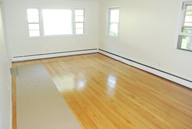 31 Woodland St, Holyoke, MA 01040 - photo 5