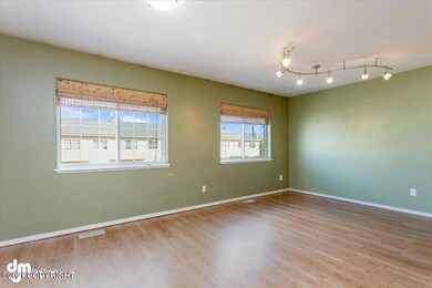 03-Living Room-3707