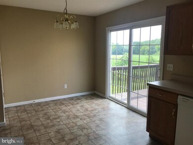 13 Weiser Ct unit 13, Womelsdorf, PA 19567 - photo 5