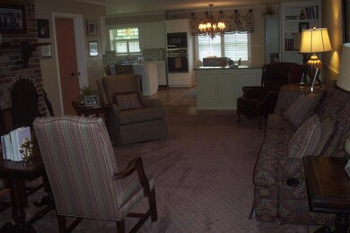 701 Gordon St W, Douglas, GA 31533 - photo 6