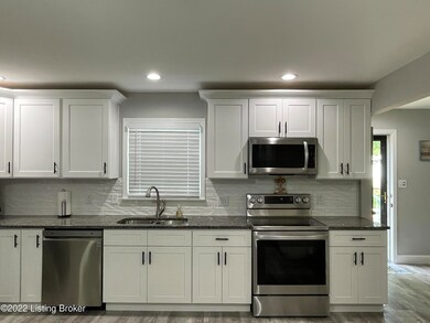 6118 Beulah Church Rd, Louisville, KY 40228 - photo 7