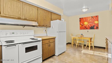 73 Sheep Hill Rd Riverside CT-large-010-