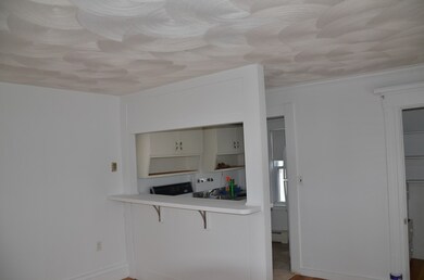 9 Salem St unit 2 front, Wakefield, MA 01880 - photo 4