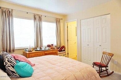 Bedroom lower3