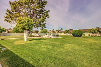 13605 N Newcastle Dr, Sun City, AZ 85351 - photo 3