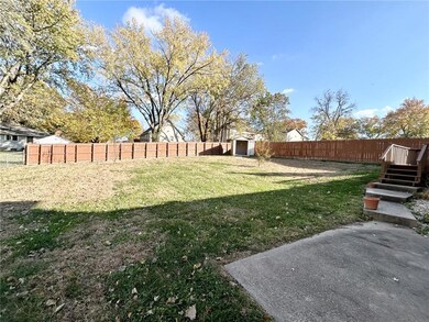 1107 S 14th St, Leavenworth, KS 66048 - photo 6