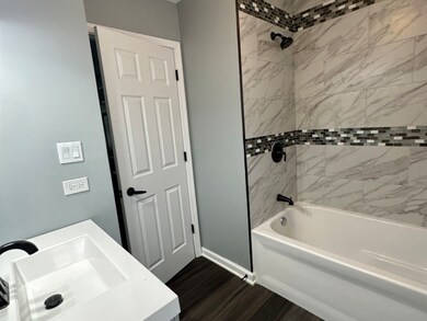 18016 Ravisloe Terrace, Country Club Hills, IL 60478 - photo 6