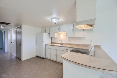 3604 Thomas Ave unit 4, North Las Vegas, NV 89030 - photo 7