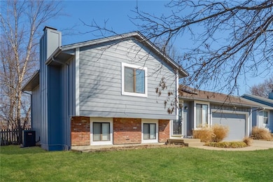 618 W Sunrise Dr, Belton, MO 64012 - photo 2