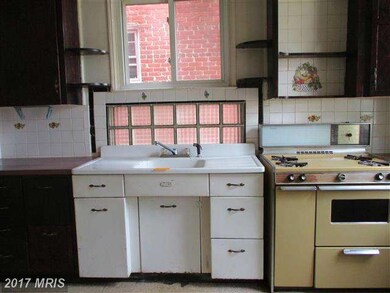 4918 Chalgrove Ave, Baltimore, MD 21215 - photo 5