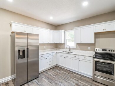 2521 Logan Ave, Des Moines, IA 50317 - photo 6