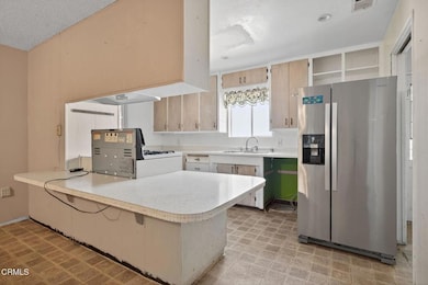 110 E Oak View Ave, Oak View, CA 93022 - photo 7