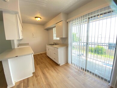 8026 Cambridge Cir unit B, White Settlement, TX 76108 - photo 5