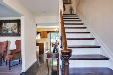 05_04Foyer_mls