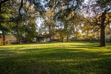 3146 Crandon St, Houston, TX 77026 - photo 4