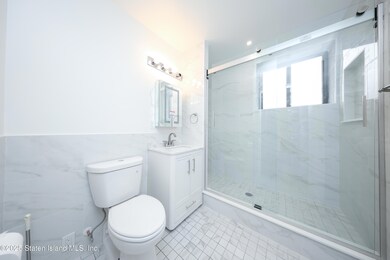 Bay Royal Towers, Brooklyn, NY 11220 - photo 6