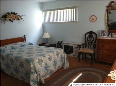 112 Colon Ave, Staten Island, NY 10308 - photo 6