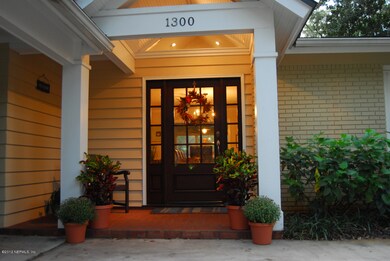 Please Come In!