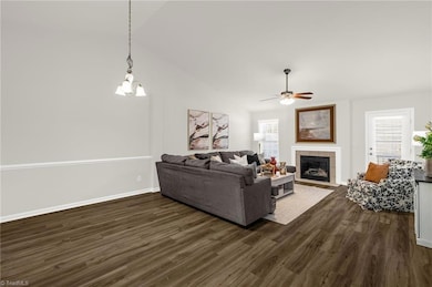 706 Chas Ct, High Point, NC 27265 - photo 6