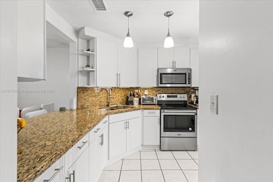 10014 Hammocks Blvd unit 2044, Miami, FL 33196 - photo 2