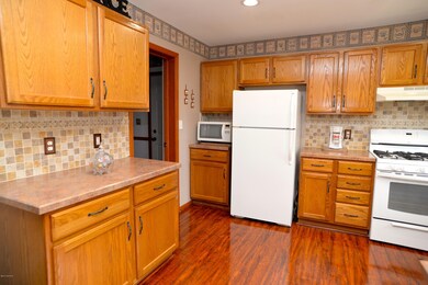 Dewpointe Dr_12