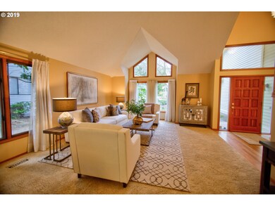 14293 Amberwood Cir, Lake Oswego, OR 97035 - photo 3