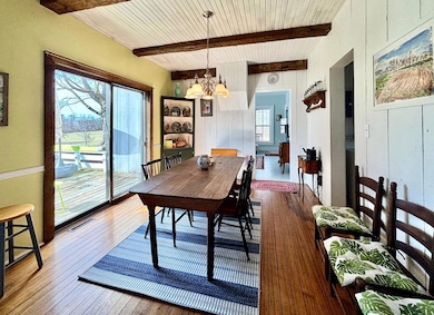DiningRoom2