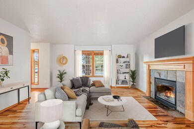 20572 Conifer Ave, Bend, OR 97702 - photo 5