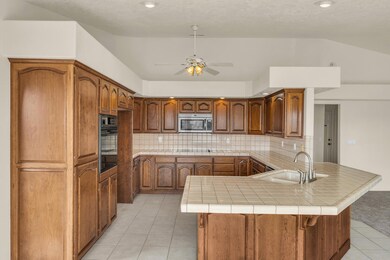 250 N Fairway Cir Washington-large-006-0