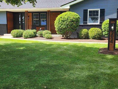 2024 Pleasant Ridge Dr, Fort Wayne, IN 46819 - photo 2