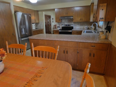 512 W Michigan St, Appleton, WI 54911 - photo 5