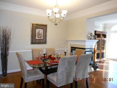 23804 Burdette Forest Rd, Clarksburg, MD 20871 - photo 7