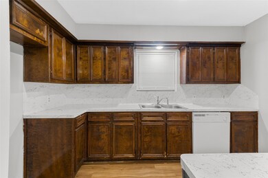 29202 Sedgefield St, Spring, TX 77386 - photo 5