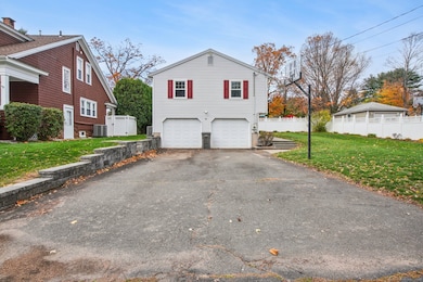 36 Douglas Rd, Bristol, CT 06010 - photo 4