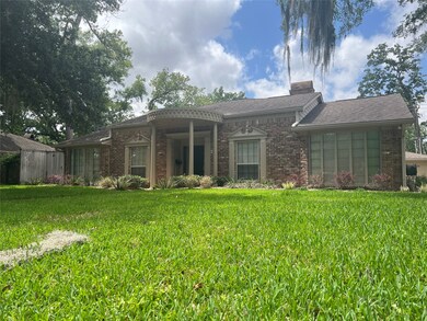 10319 Green Tree Rd, Houston, TX 77042 - photo 2